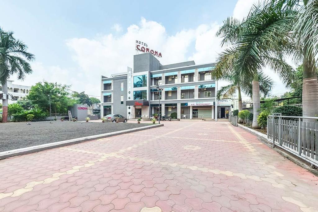 Hotel Corona Bharuch Exterior foto